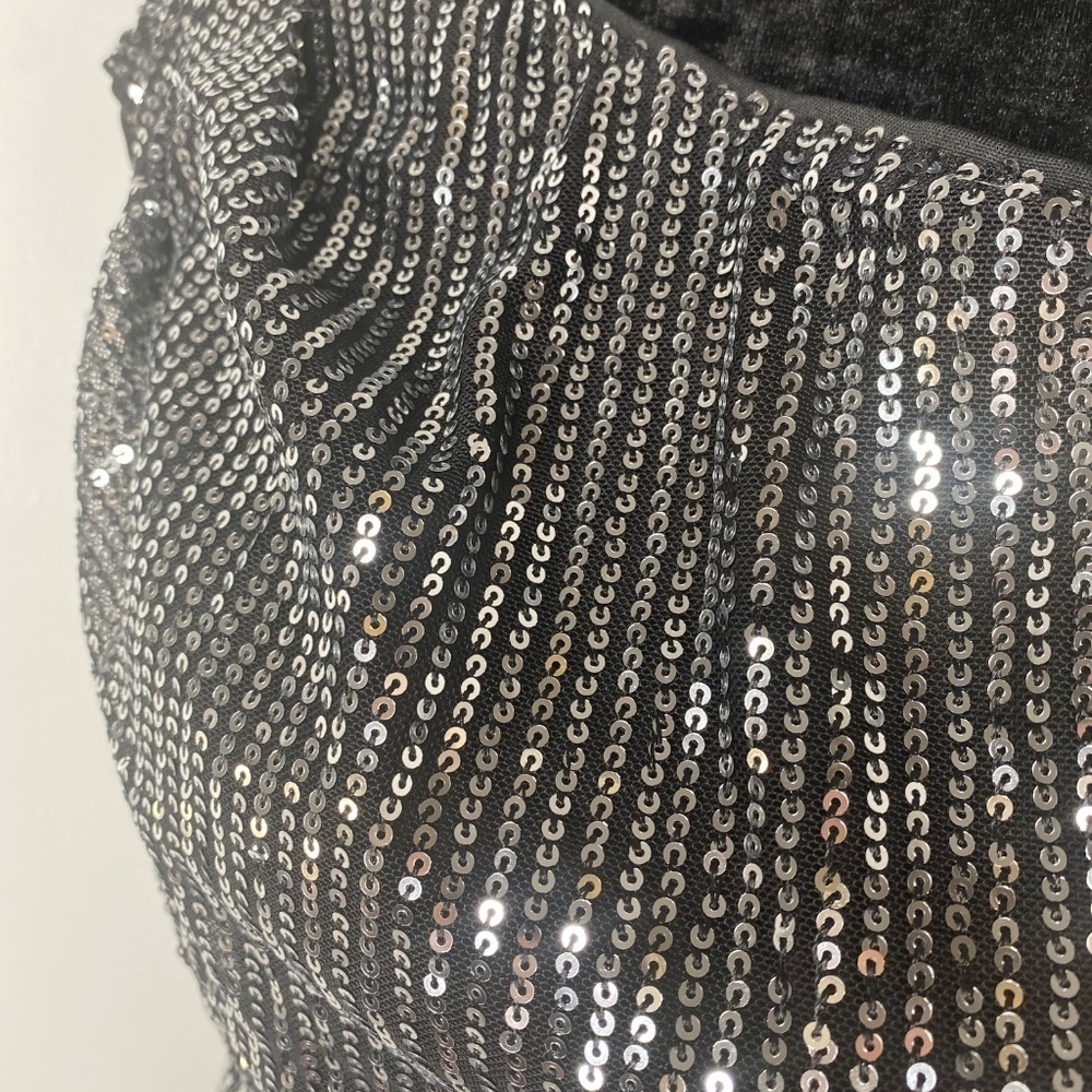 Grace Karin NWT Black & Silver Sequin Off Shoulder Top - Picture 5 of 8